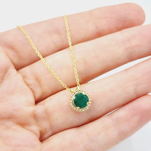 10K Yellow Genuine Green Onyx 6x6mm (0.75ct) Pendant - Picture 3 of 8